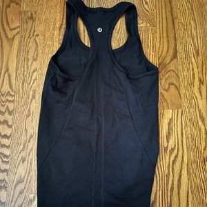 Black lululemon tank top